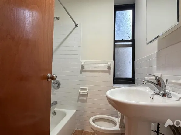 199 Henry Street image 7 of 9