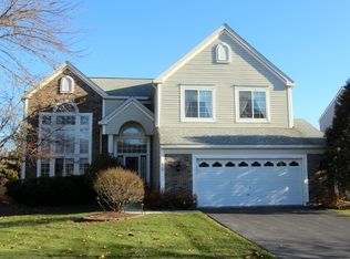 10 Dover Ct, Algonquin, IL 60102