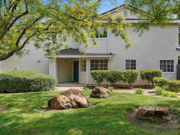 1026 Pinehurst Ct, Concord, CA 94521