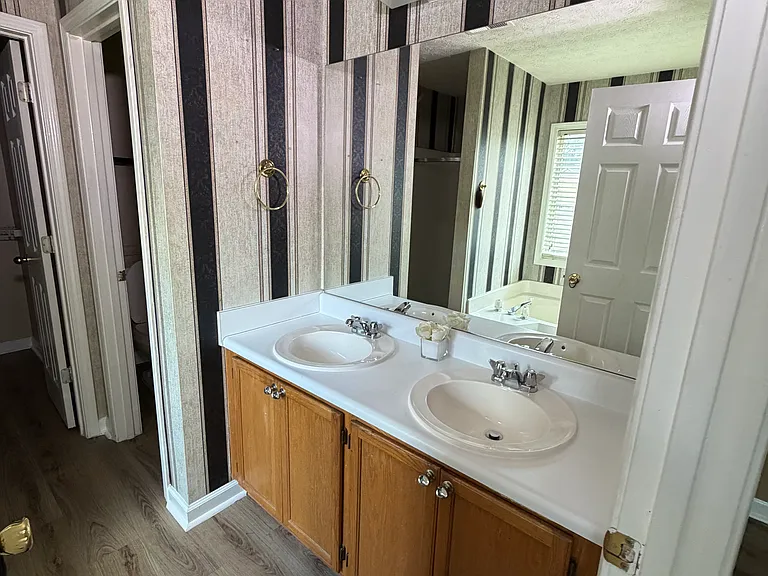 742 Bostonian Way — Photo 56