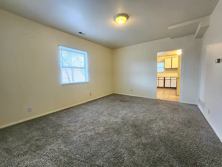 1637 Cedar St #4 — Photo 2