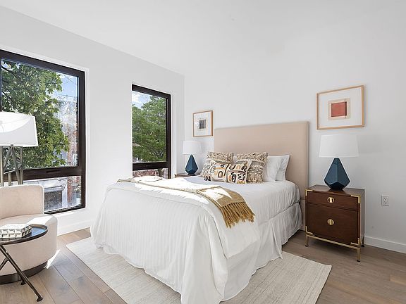 5th image of 435 Tompkins Ave #206