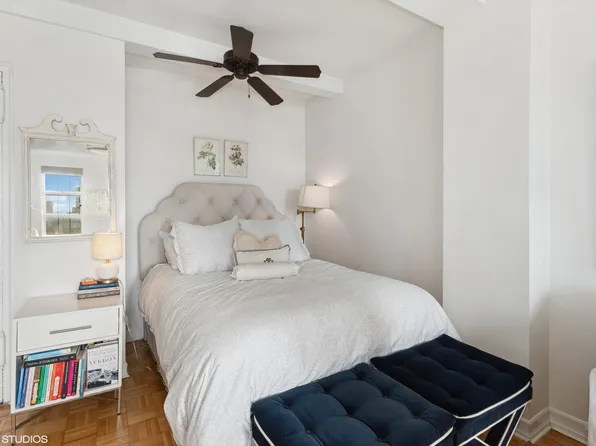 465 West 23rd Street image 4 of 12