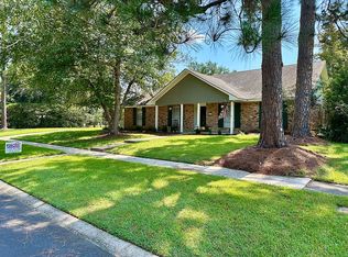 912 N Coventry Dr, Baton Rouge, LA 70808