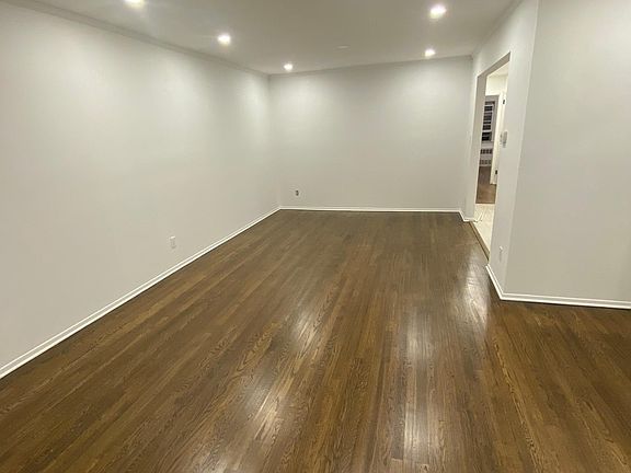 5th image of 4335 160th St Floor 1