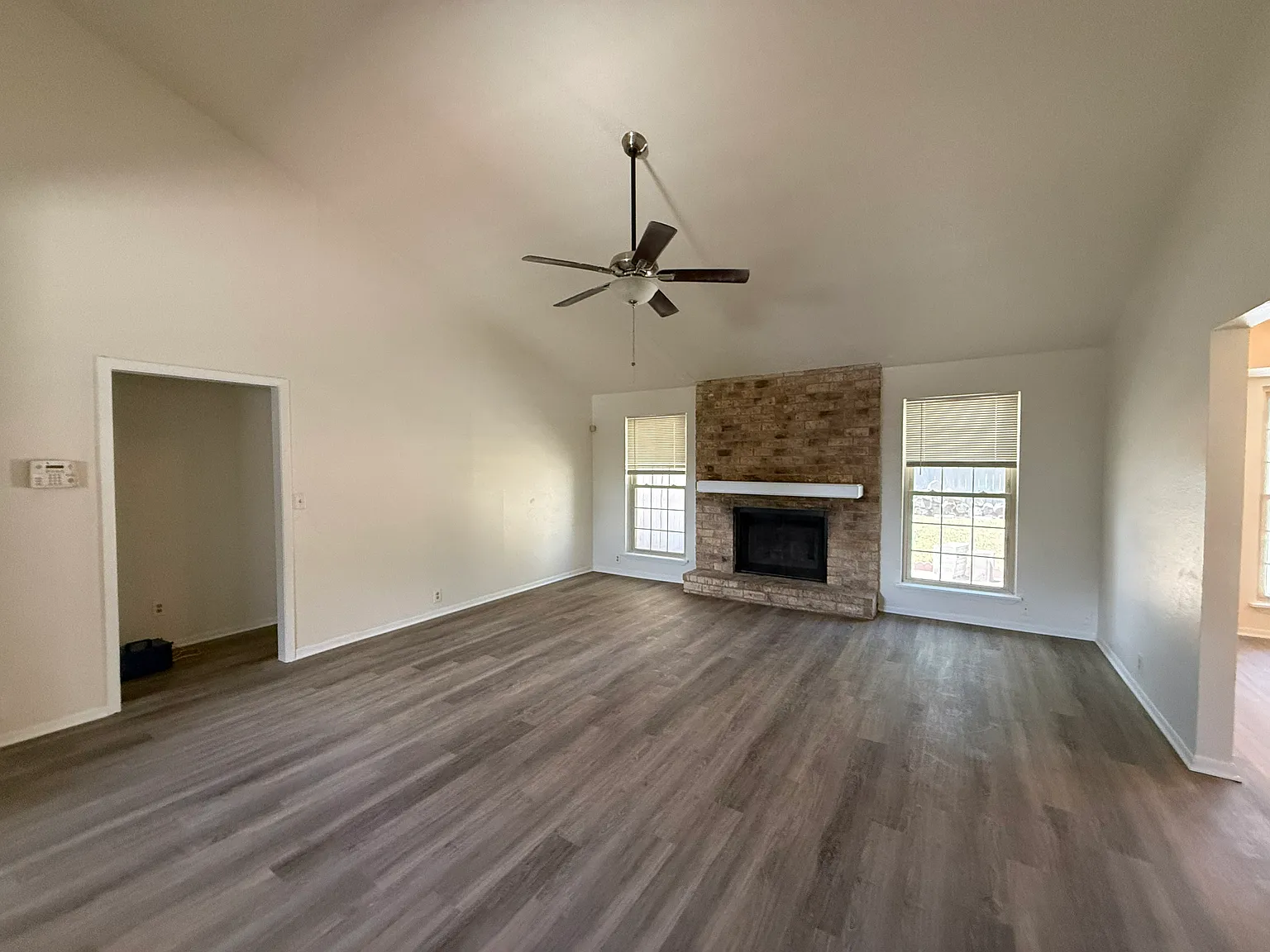 1803 Falcon Dr — Photo 2