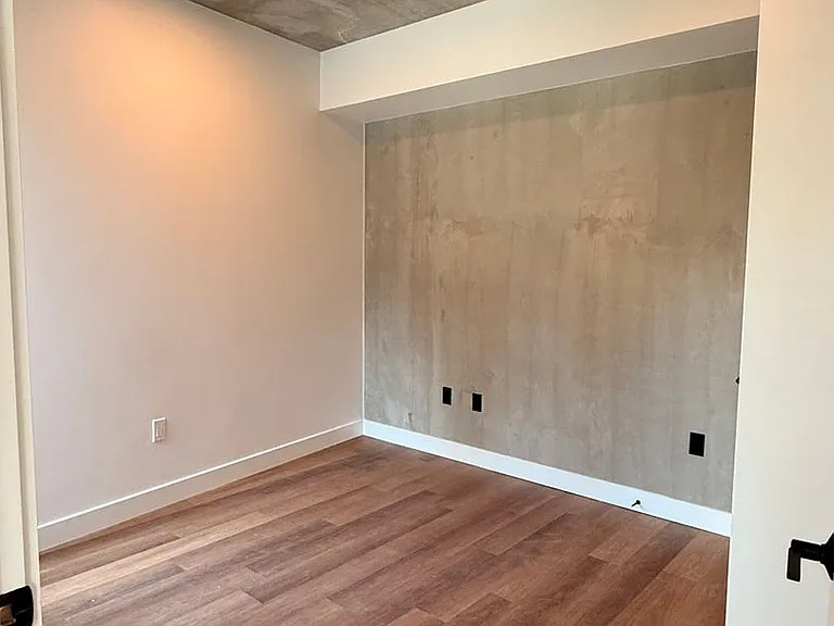 Rainford Apartments — Photo 103