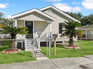 121 12th St, Bridge City, LA 70094