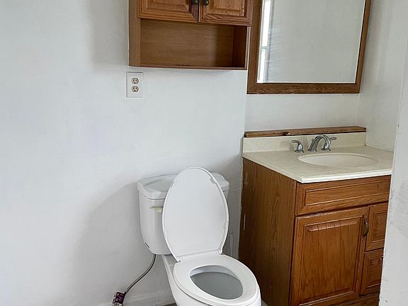 5th image of 6230 Elmwood Ave