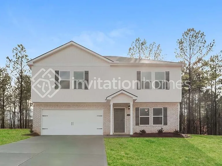 393 Amelia Ln — Photo 1