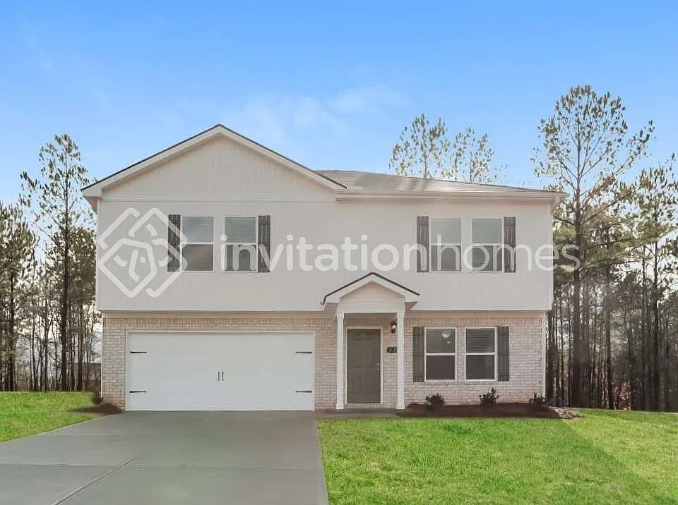 393 Amelia Ln