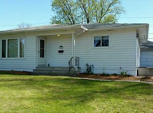1059 Regent St NE, Cedar Rapids, IA