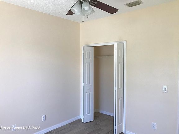 3rd image of 3457 Mount Carmel Ln