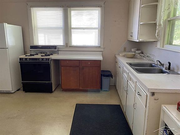 5th image of 1710 Kendrick St