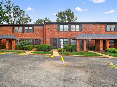 7910 Royal Arms Ct, Saint Louis, MO, 63123