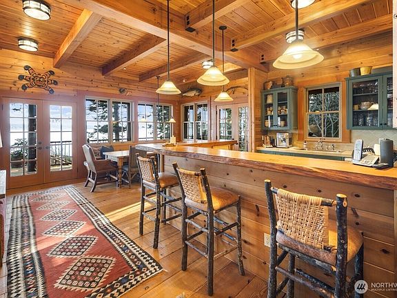 5th image of 2063 Thorndyke Road