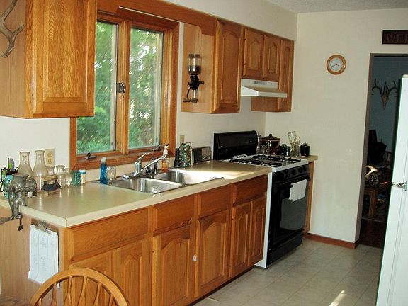 5th image of 289 8th St S #S