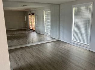 4819 Tuscarora Rd, Niagara Falls, NY 14304