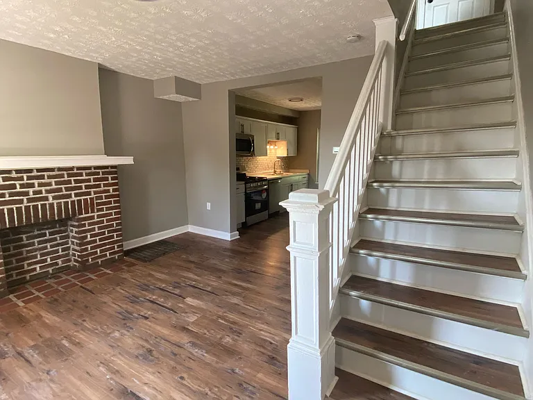 485 Gilbert St #485 — Photo 3