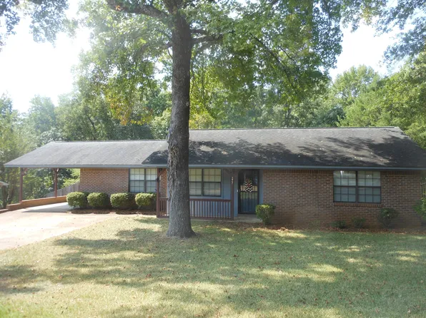 377 Pineridge Dr, Pontotoc, MS 38863