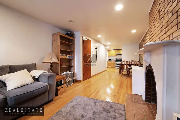 Rented by ZealEstate Group Inc | media 35