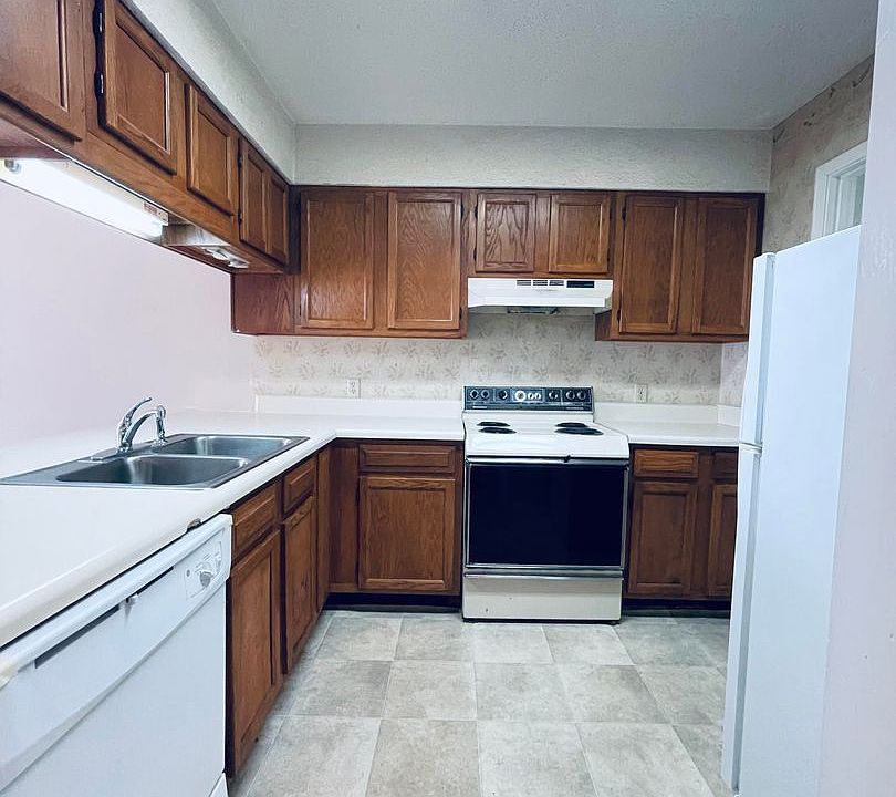 1st image of 312 Carmel Dr APT 2