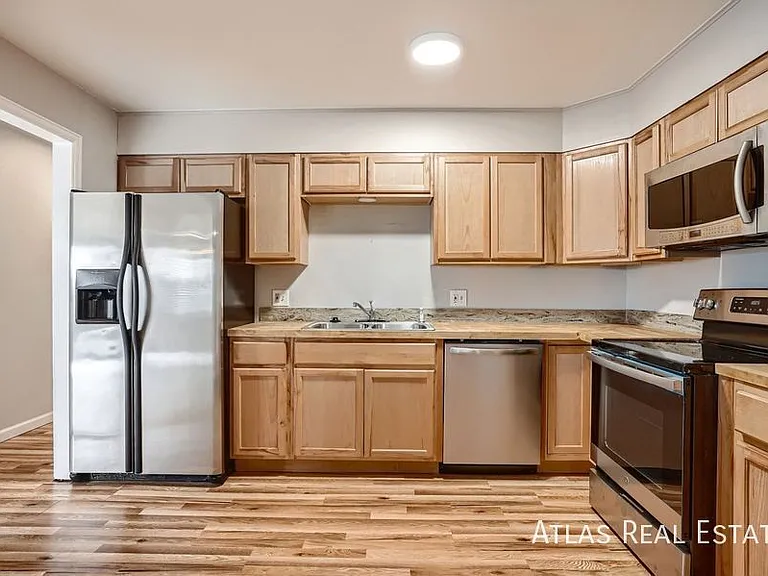 3296 S Geneva St — Photo 6