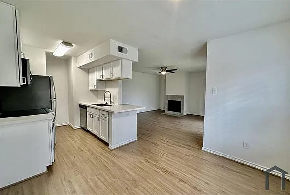 1 bed, 690 sqft, $729 — Photo 2