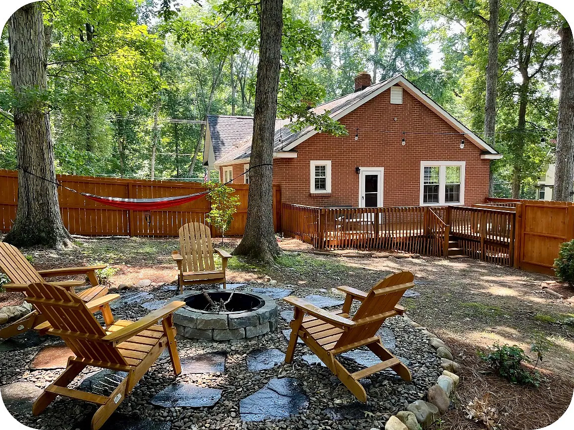 3 bed, 1375 sqft, $2,400 — Photo 3