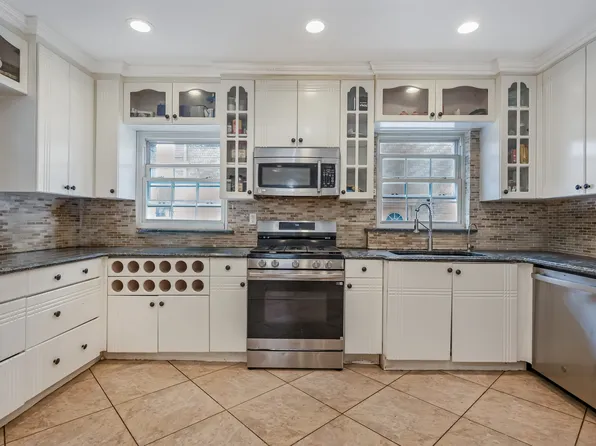 76-27 175th Street image 11 of 31