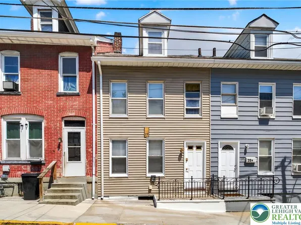 22 N Warren St, Easton, PA 18042