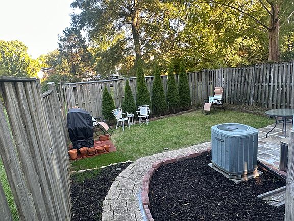 3rd image of 5871 Clarendon Springs Pl