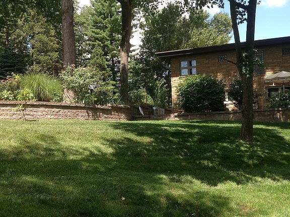 2nd image of 10 Osage Dr