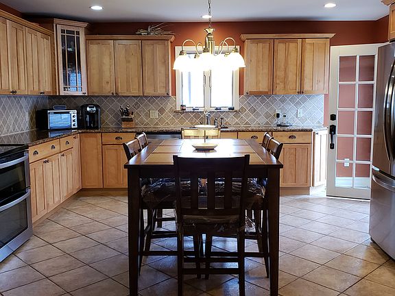 2nd image of 2529 Woodland Ave
