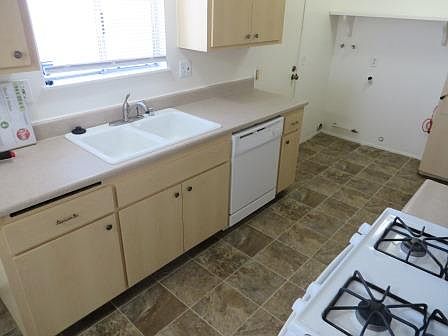 5th image of 2183 San Arturo Ave