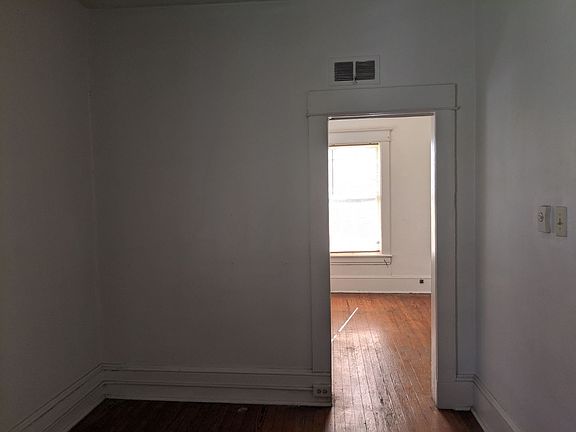 5th image of 802 31st St NW #2