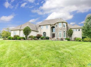 7947 Rockridge Dr, Maumee, OH 43537