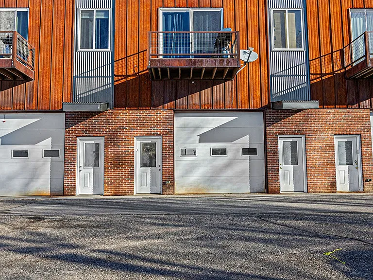 461 Enterprise St #E — Photo 3
