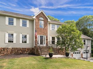 115 Cunningham Dr, Lagrangeville, NY 12540