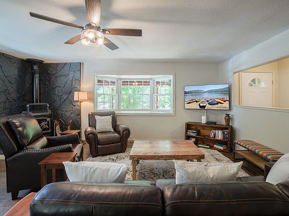4th image of 23899 Sierra Pine Ave