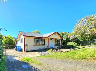328 E 5th Ave, Sutherlin, OR 97479