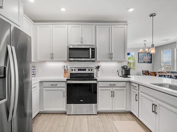 3rd image of 2511 W QUEEN CREEK Road #303