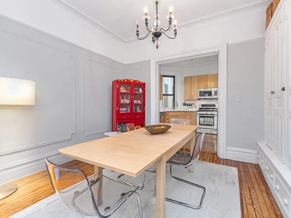 164 Prospect Park West image 5 of 16