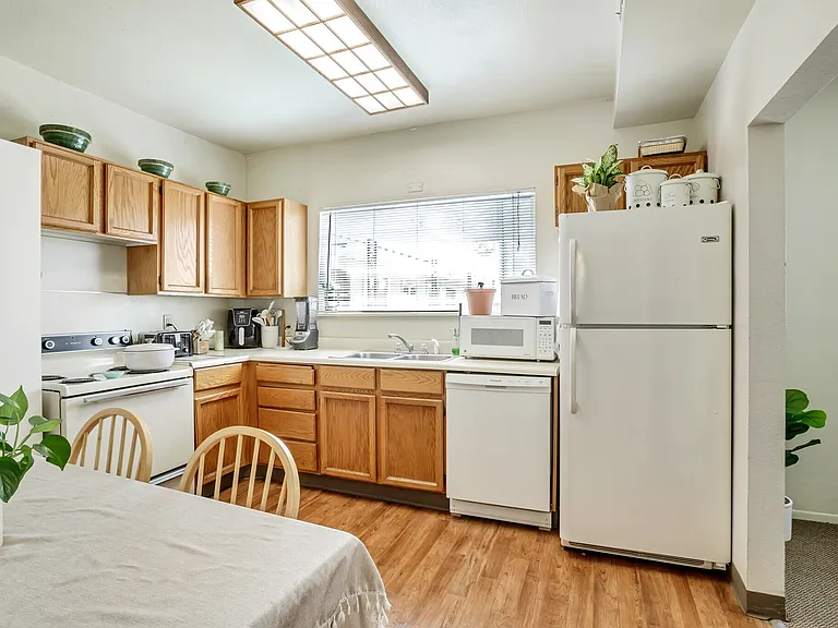 Bountiful Court Apartments
