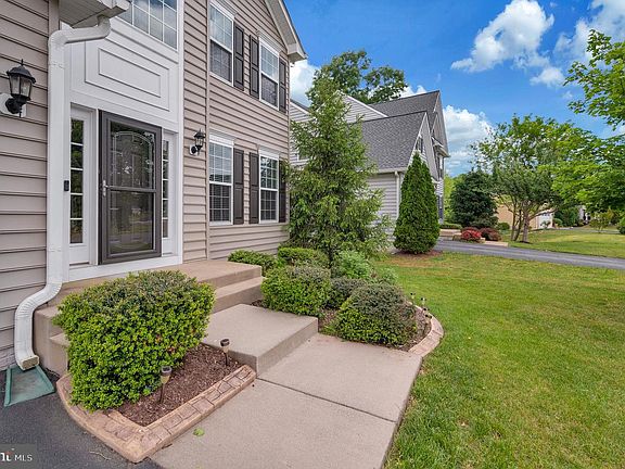 5th image of 5236 Longbow Rd
