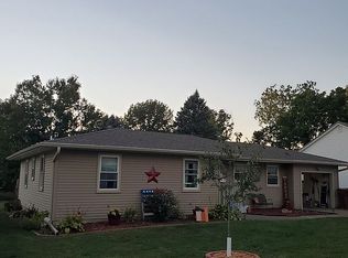 1317 Spring St, Grinnell, IA 50112