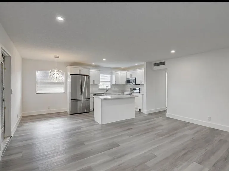 125 Brittany Way #125-C — Photo 3
