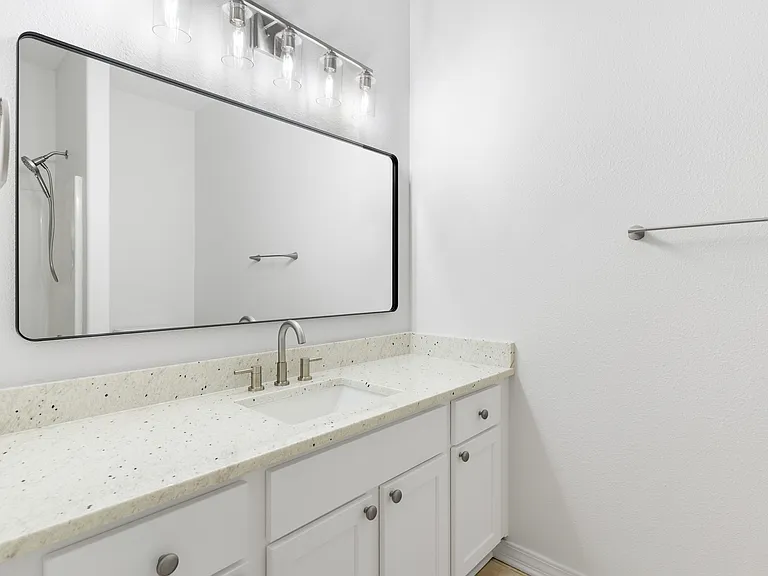 2031 Presidio St #2029 — Photo 9