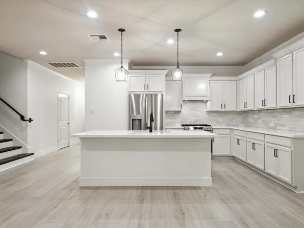 2732 Rogliano Ln, League City, TX 77573