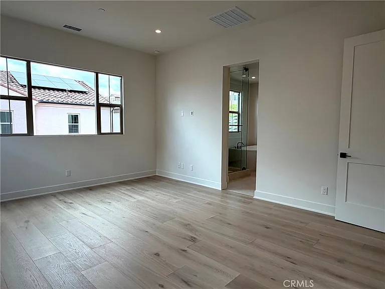 208 Maricopa — Photo 17
